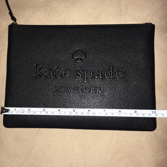 New Kate Spade pouch - make offer - Picture 2 of 8